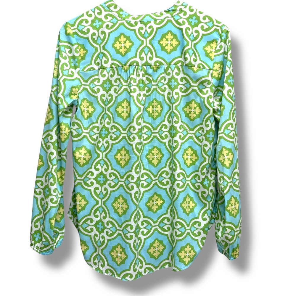 Buckhead Betties Green & Yellow Split V-Neck 3/4‎ Button Front Top - Picture 3 of 5